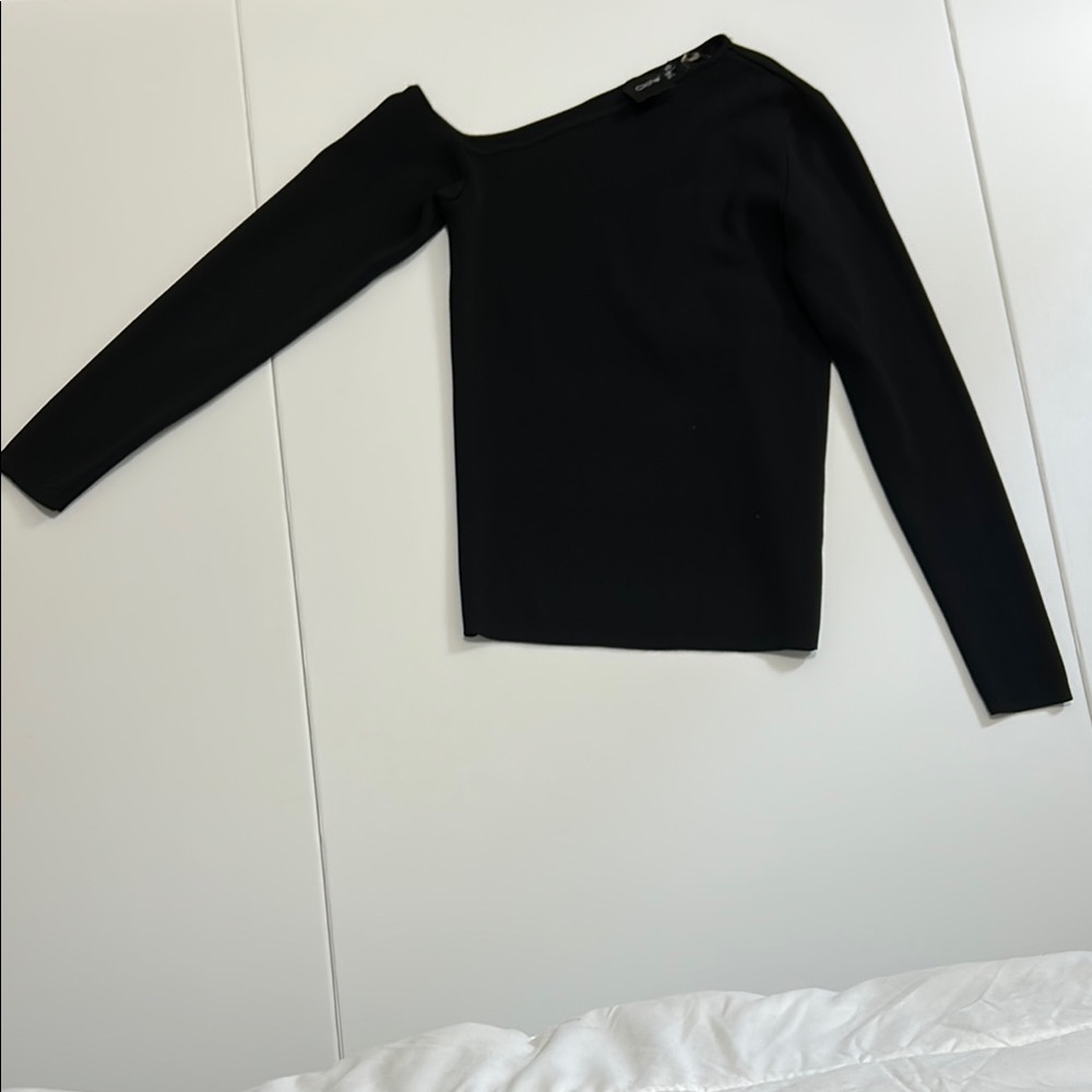 Elegant Black One-Shoulder Top
